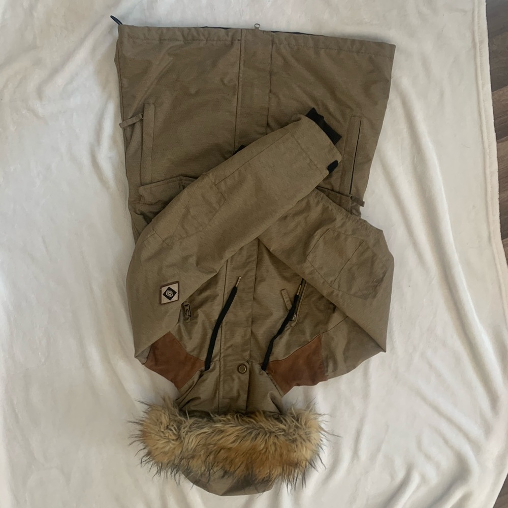 Ski jacket